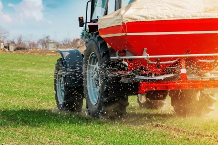 Selecting the right spreader and using the right maintenance and application procedures directly impact successful fertilizer application.